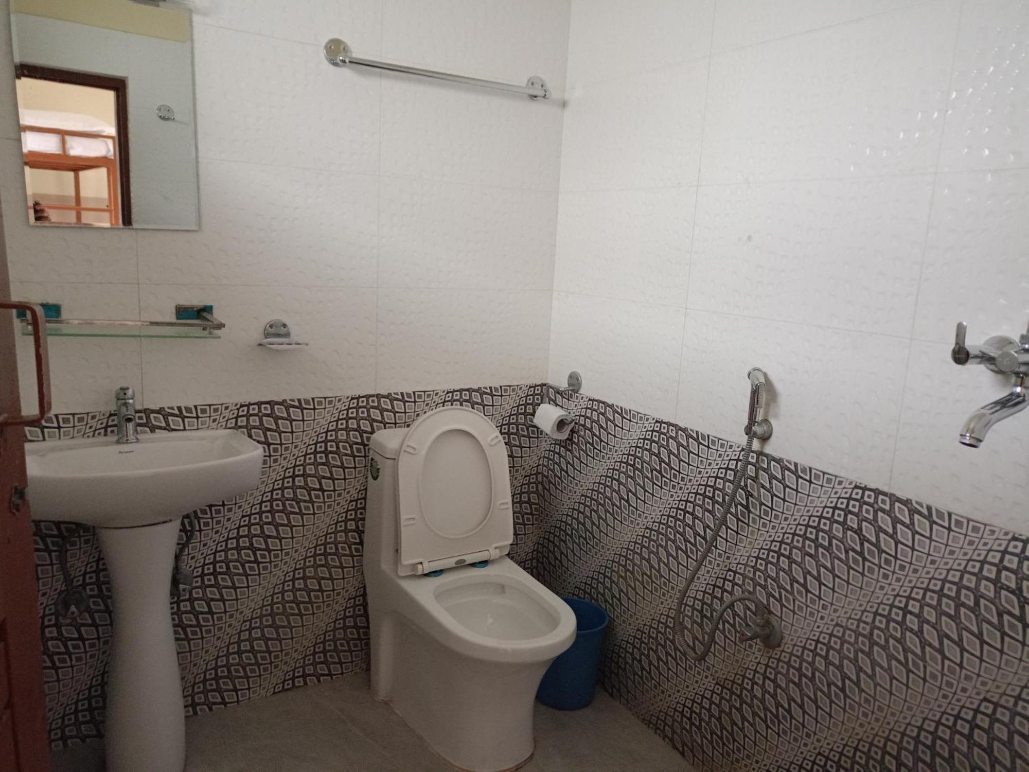 Pokhara Metro Eco Hotel 객실 사진