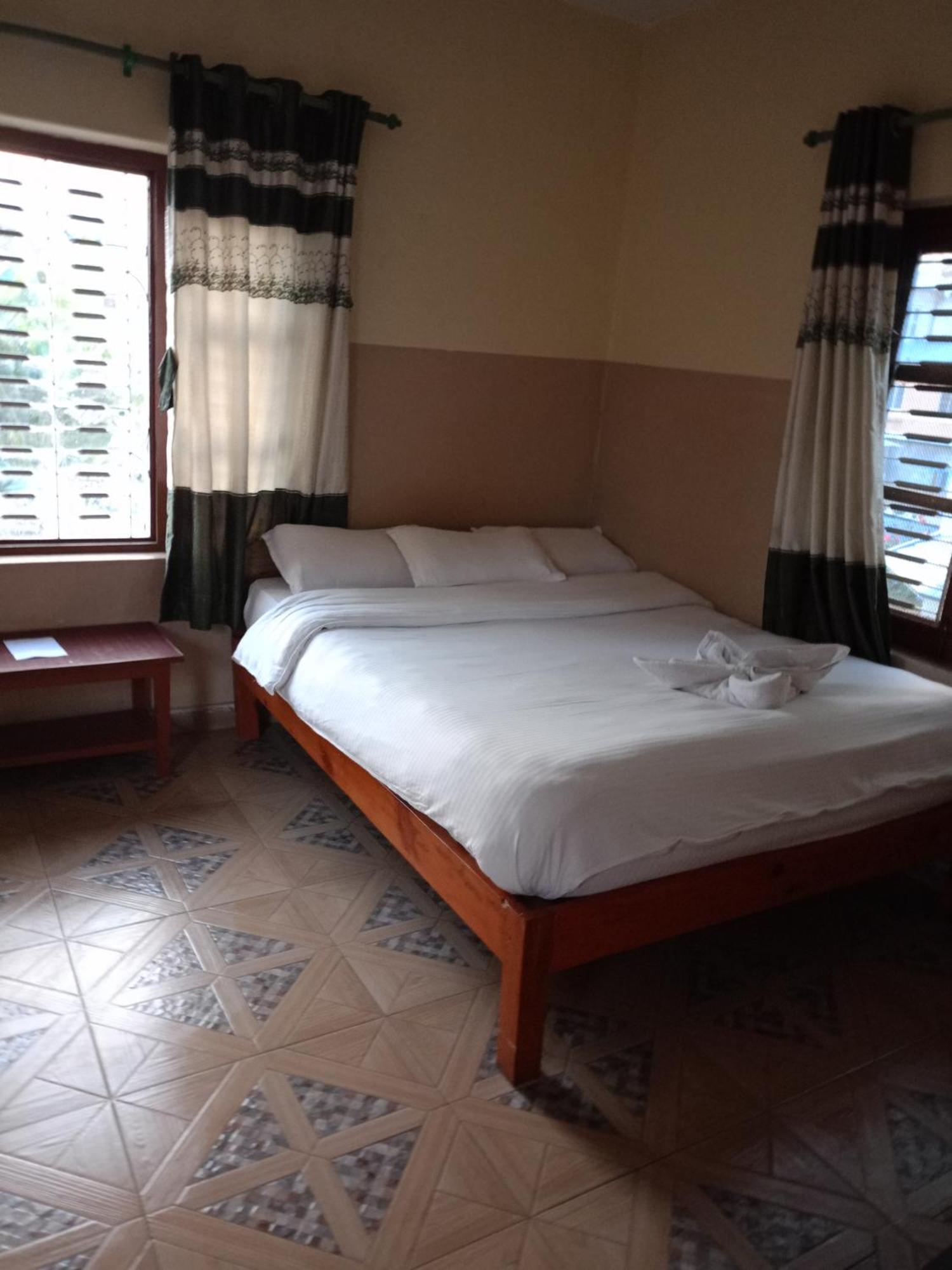 Pokhara Metro Eco Hotel 외부 사진
